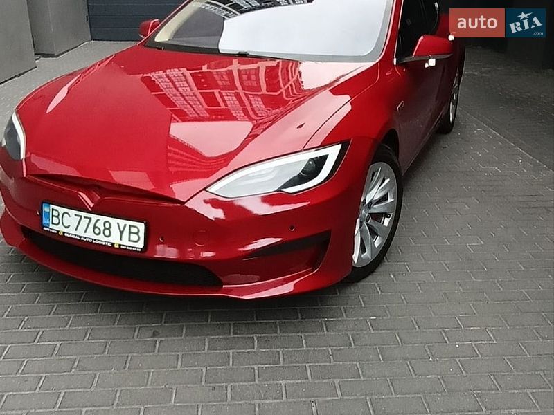 Ліфтбек Tesla Model S 2013 в Львові