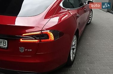 Ліфтбек Tesla Model S 2013 в Львові