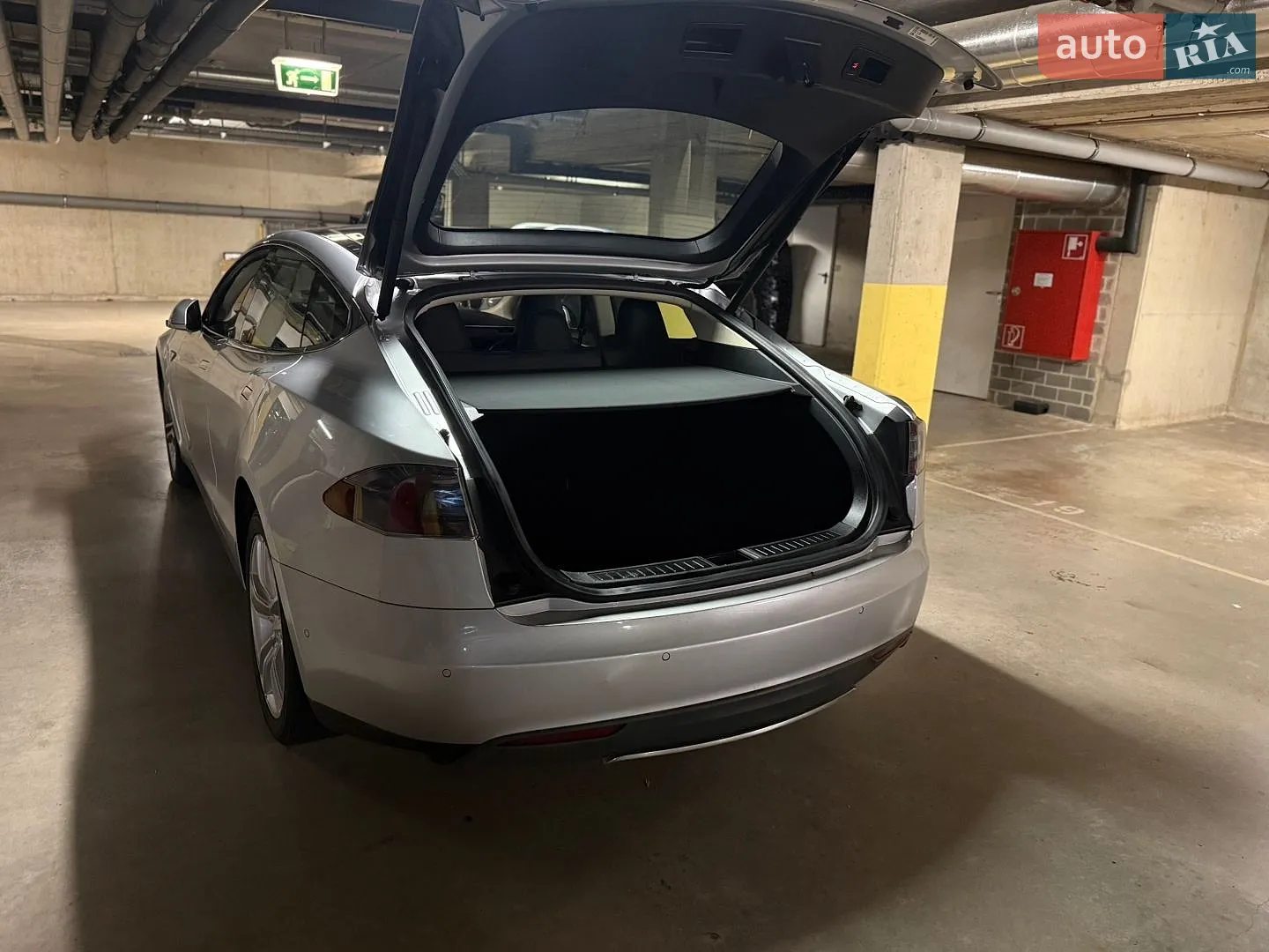 2014 Tesla Model S - мініатюра 12