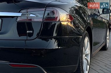 Ліфтбек Tesla Model S 2014 в Івано-Франківську
