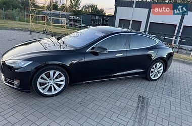 Ліфтбек Tesla Model S 2014 в Івано-Франківську