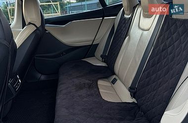Ліфтбек Tesla Model S 2014 в Івано-Франківську