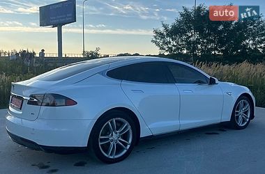 Лифтбек Tesla Model S 2013 в Львове