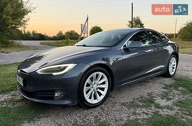 Ліфтбек Tesla Model S 2019 в Кобеляках