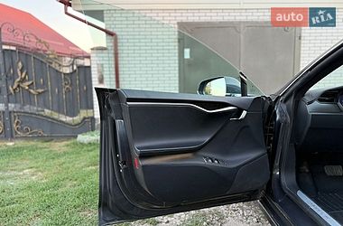 Ліфтбек Tesla Model S 2019 в Кобеляках