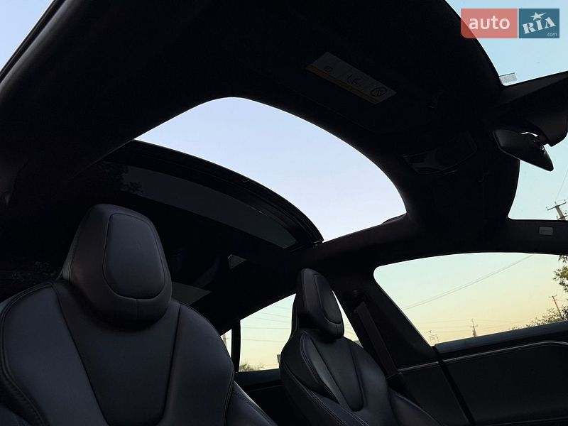 Ліфтбек Tesla Model S 2019 в Кобеляках