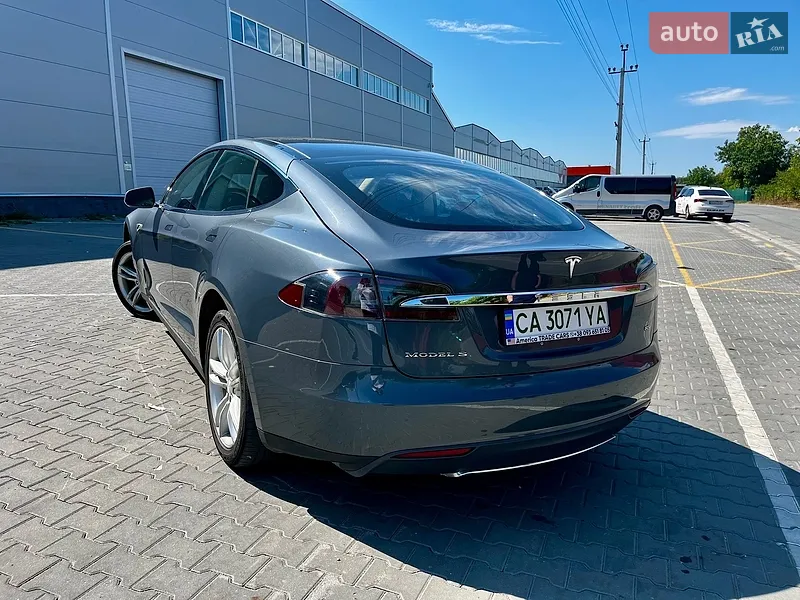 Tesla Model S