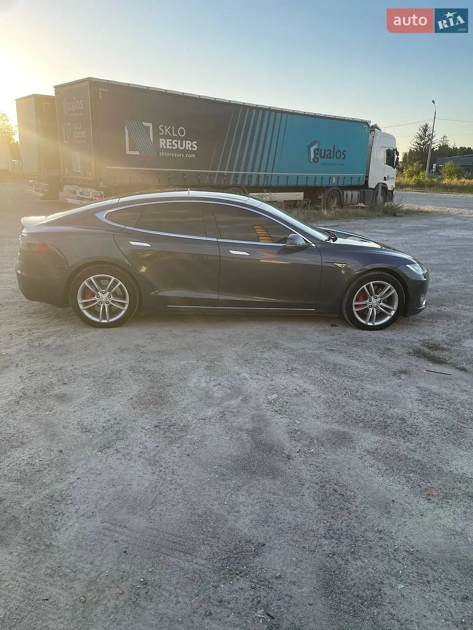 2015 Tesla Model S - мініатюра 15