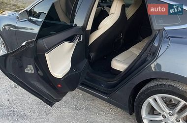 Лифтбек Tesla Model S 2015 в Каменец-Подольском