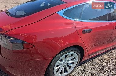 Ліфтбек Tesla Model S 2016 в Вінниці