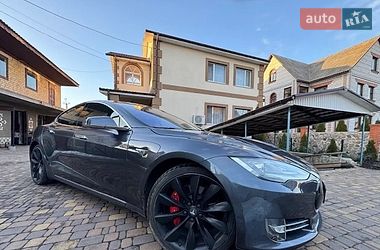 Лифтбек Tesla Model S 2014 в Киеве