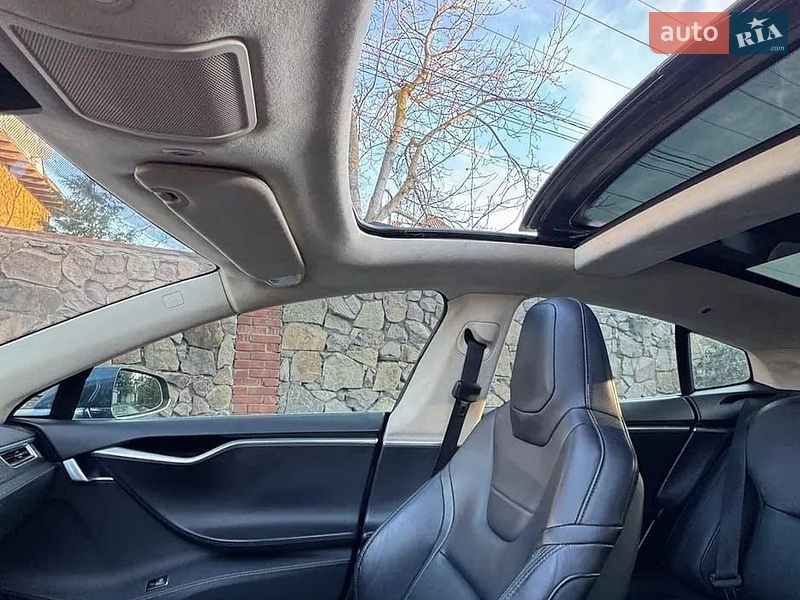 Ліфтбек Tesla Model S 2014 в Києві фото 10 Ліфтбек Tesla Model S 2014 в Києві