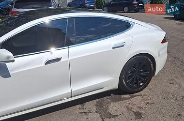 Лифтбек Tesla Model S 2020 в Ровно