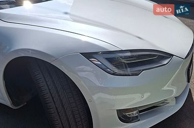 Лифтбек Tesla Model S 2020 в Ровно