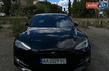 Ліфтбек Tesla Model S 2014 в Києві