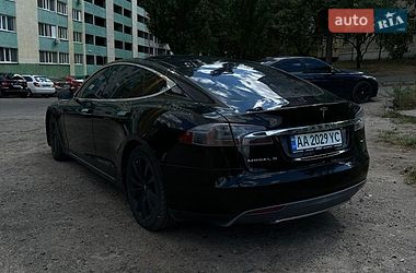 Ліфтбек Tesla Model S 2014 в Києві
