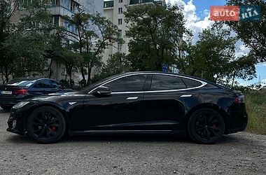 Ліфтбек Tesla Model S 2014 в Києві
