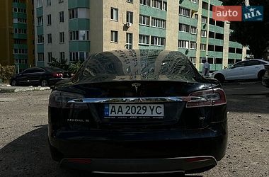 Ліфтбек Tesla Model S 2014 в Києві