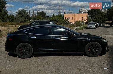 Ліфтбек Tesla Model S 2014 в Києві