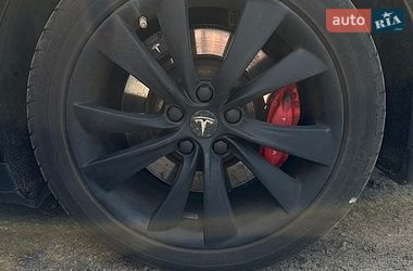 Ліфтбек Tesla Model S 2014 в Києві
