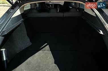 Ліфтбек Tesla Model S 2014 в Києві