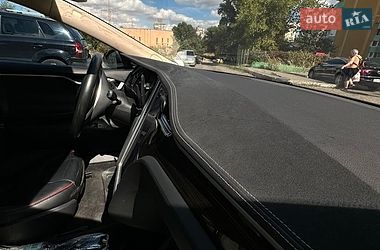 Ліфтбек Tesla Model S 2014 в Києві