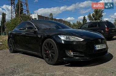 Ліфтбек Tesla Model S 2014 в Києві