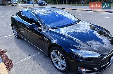Ліфтбек Tesla Model S 2014 в Києві