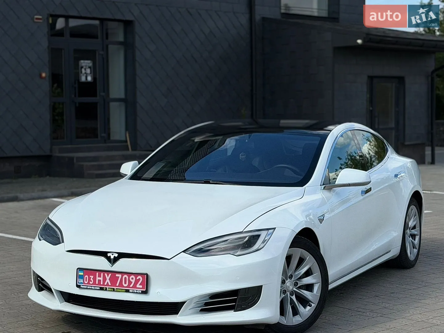 2017 Tesla Model S - мініатюра 13