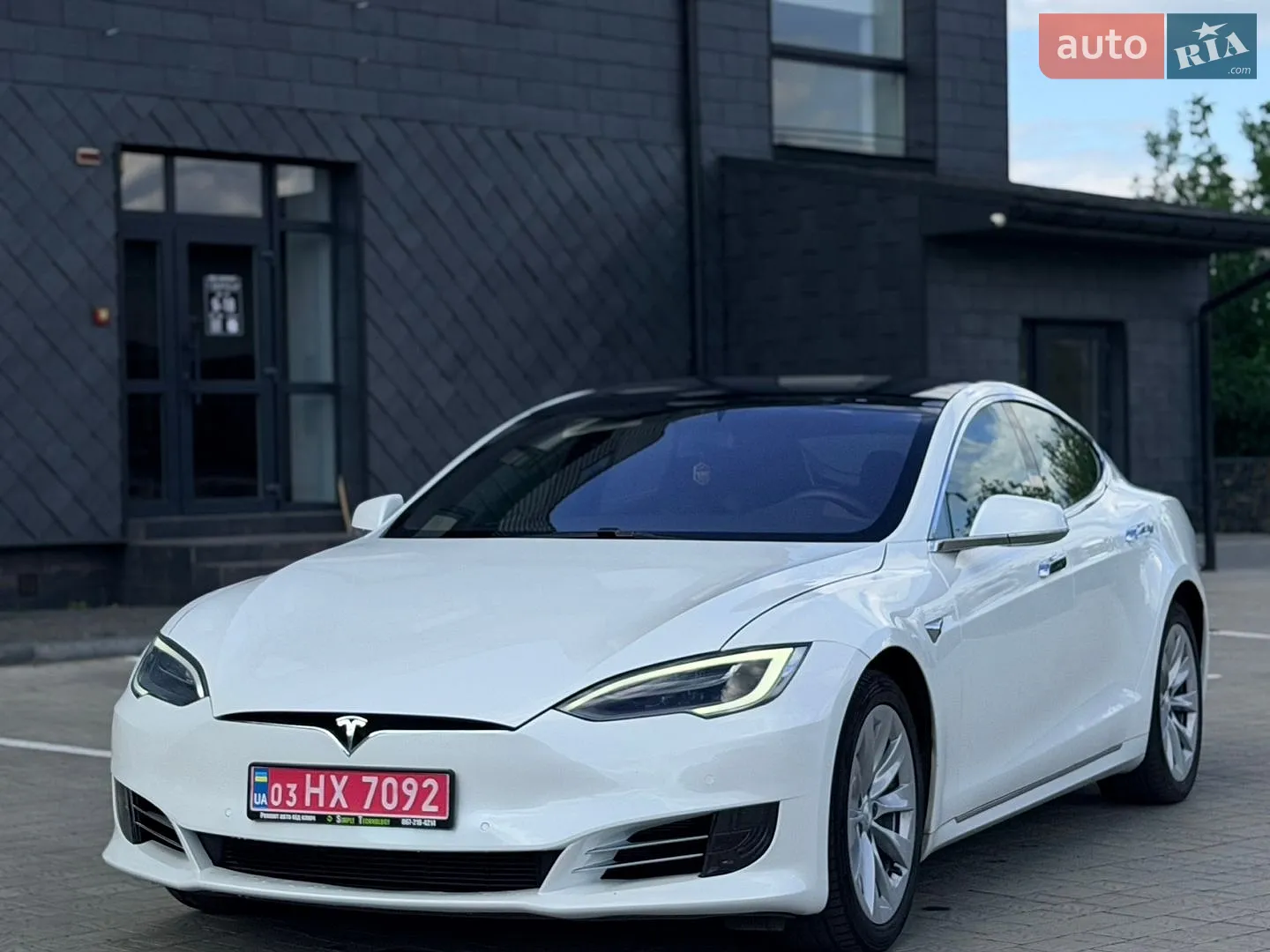 2017 Tesla Model S - мініатюра 11