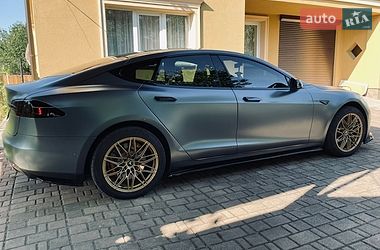 Лифтбек Tesla Model S 2015 в Калуше