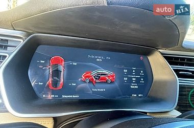 Лифтбек Tesla Model S 2015 в Калуше
