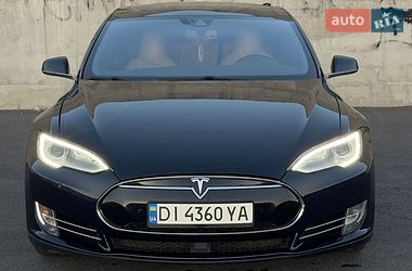 Ліфтбек Tesla Model S 2015 в Львові