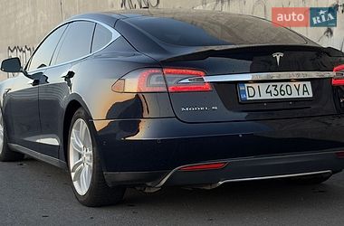 Ліфтбек Tesla Model S 2015 в Львові