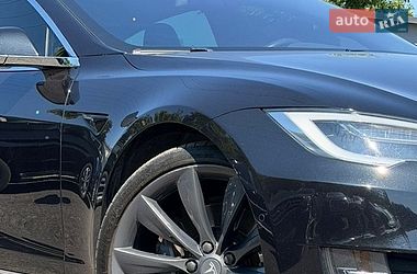 Лифтбек Tesla Model S 2017 в Ужгороде
