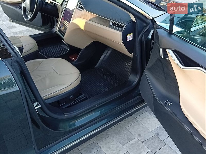 Ліфтбек Tesla Model S 2014 в Львові фото 10 Ліфтбек Tesla Model S 2014 в Львові