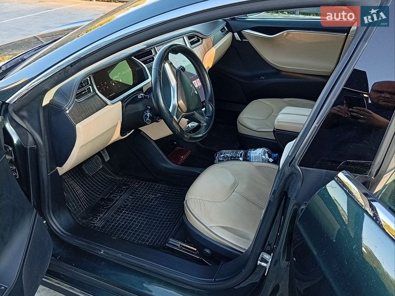 Ліфтбек Tesla Model S 2014 в Львові фото 11 Ліфтбек Tesla Model S 2014 в Львові