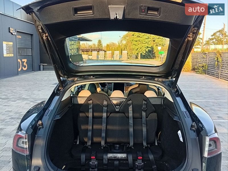 Ліфтбек Tesla Model S 2014 в Львові фото 12 Ліфтбек Tesla Model S 2014 в Львові
