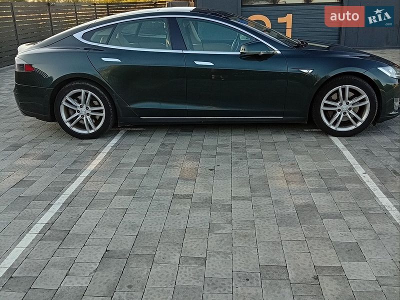 Лифтбек Tesla Model S 2014 в Львове фото 15 Лифтбек Tesla Model S 2014 в Львове