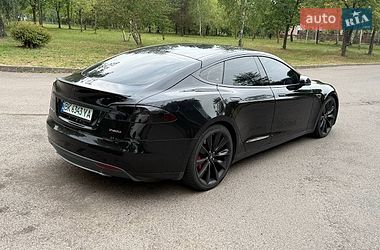 Ліфтбек Tesla Model S 2016 в Рівному