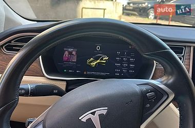 Лифтбек Tesla Model S 2017 в Одессе