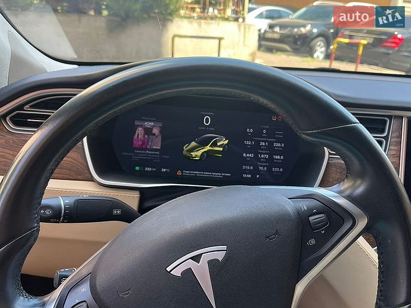 Лифтбек Tesla Model S 2017 в Одессе