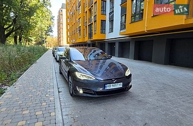Лифтбек Tesla Model S 2018 в Виннице