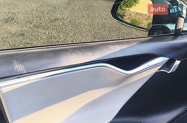 Ліфтбек Tesla Model S 2016 в Івано-Франківську