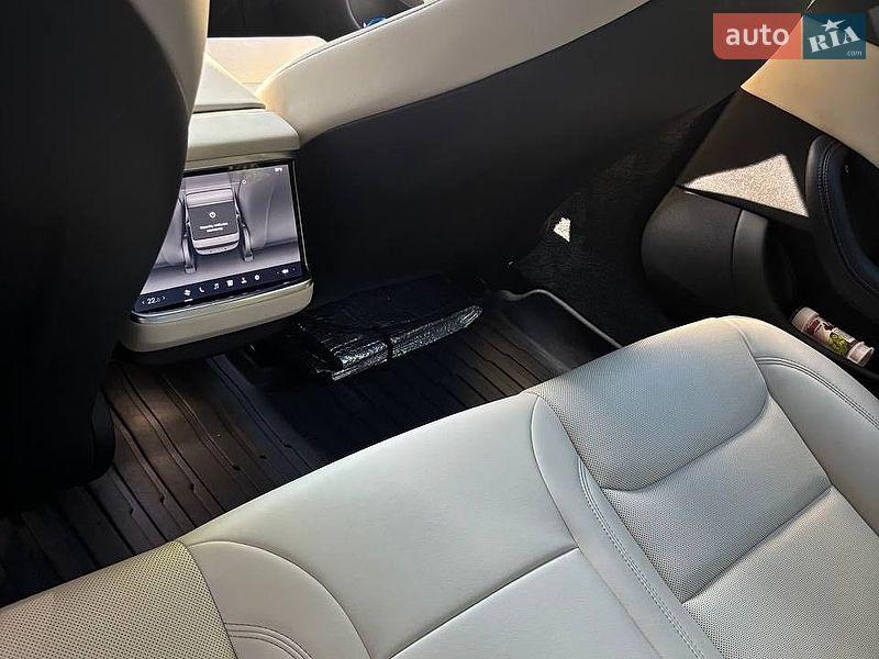 Ліфтбек Tesla Model S 2023 в Києві фото 8 Ліфтбек Tesla Model S 2023 в Києві