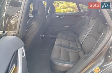 Лифтбек Tesla Model S 2018 в Киеве
