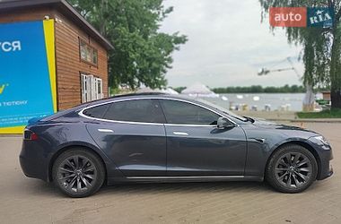 Лифтбек Tesla Model S 2018 в Киеве