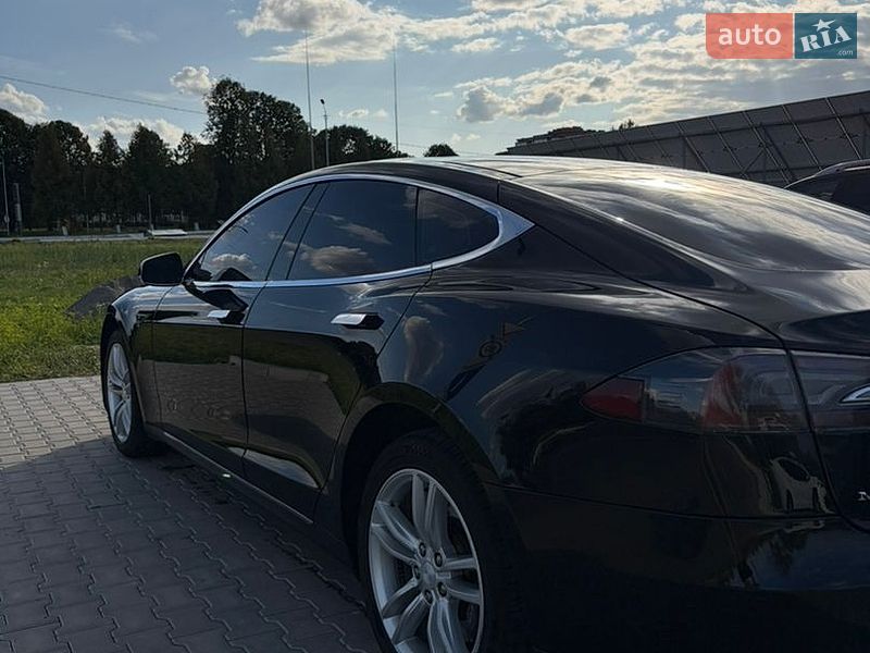 Лифтбек Tesla Model S 2013 в Владимире фото 4 Лифтбек Tesla Model S 2013 в Владимире