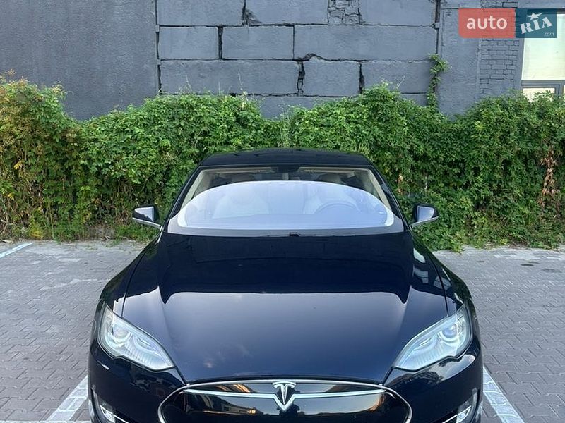 Лифтбек Tesla Model S 2013 в Киеве