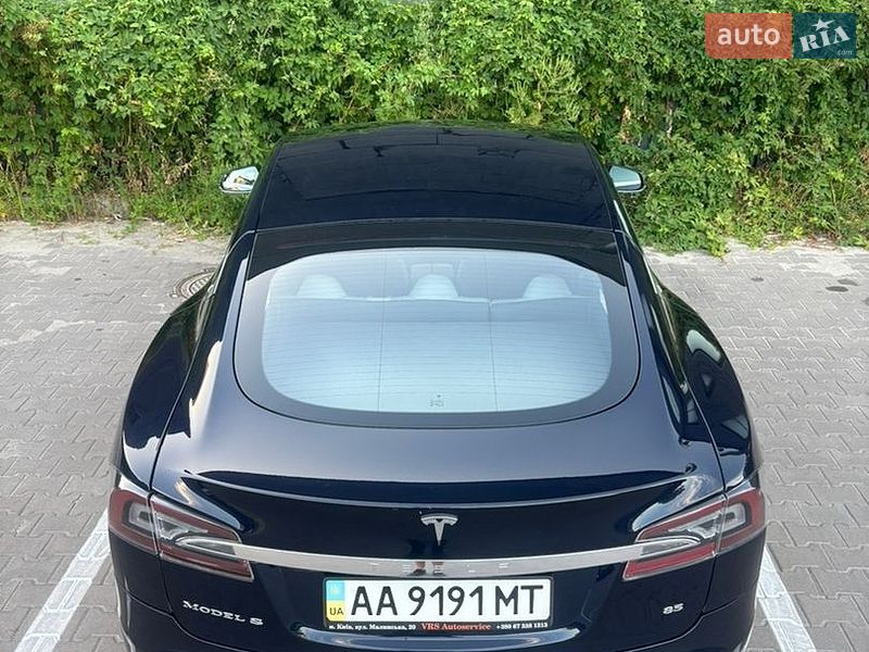 Лифтбек Tesla Model S 2013 в Киеве